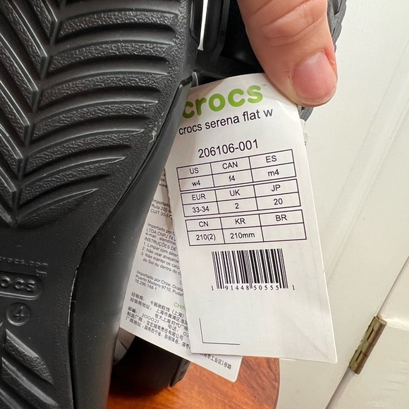 Crocs Women's Serena Flat Black Slip On Open Toe Sandals Size 4 Casual NEW - Picture 8 of 9